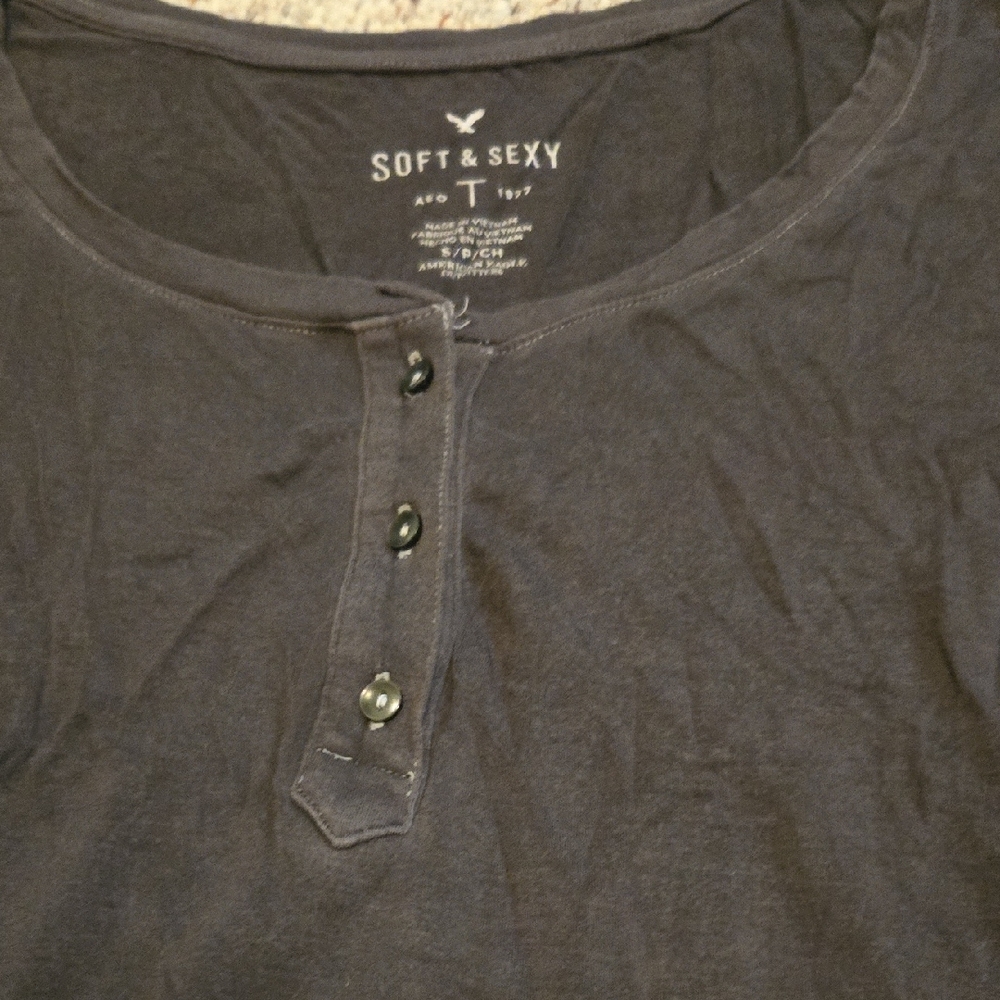 American Eagle Outfitters Charcoal Long Sleeve Tee - Picture 3 of 5